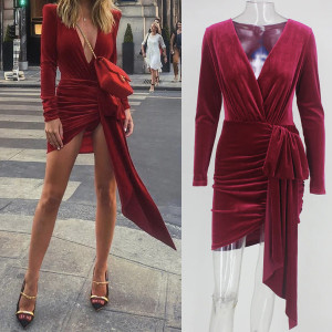 Mini baršunasta haljina preklopnog izgleda